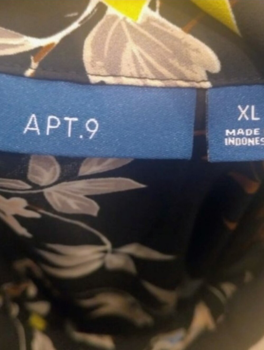 Apt 9 Sleeveless Black Floral Mock Neck Top - Picture 6 of 6